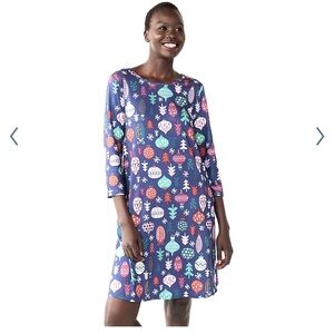 Party ready in the adorable festive holiday dress!!